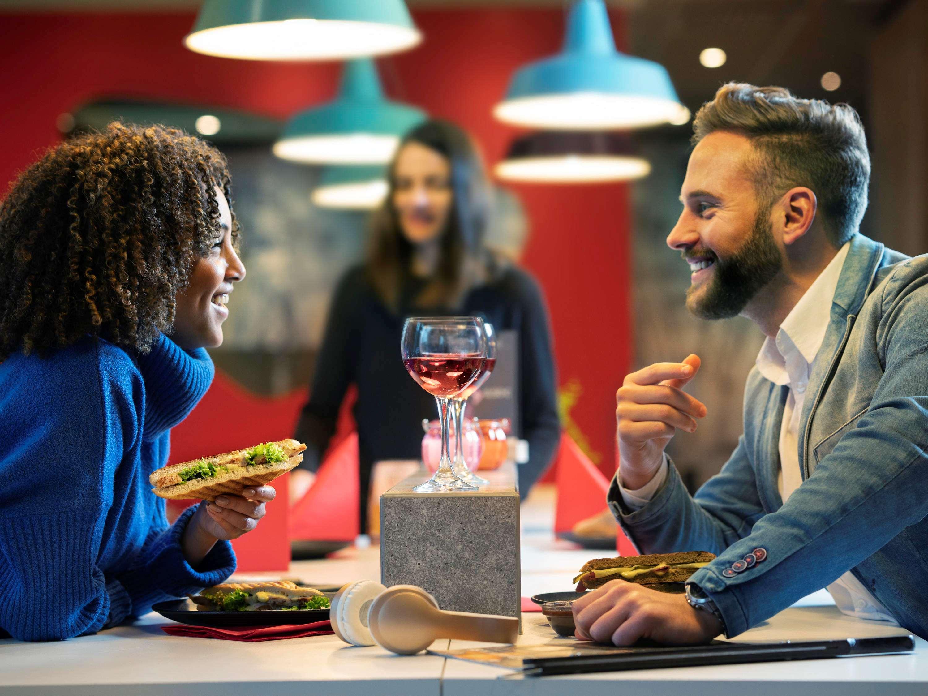 Отель Ibis Istanbul West Экстерьер фото