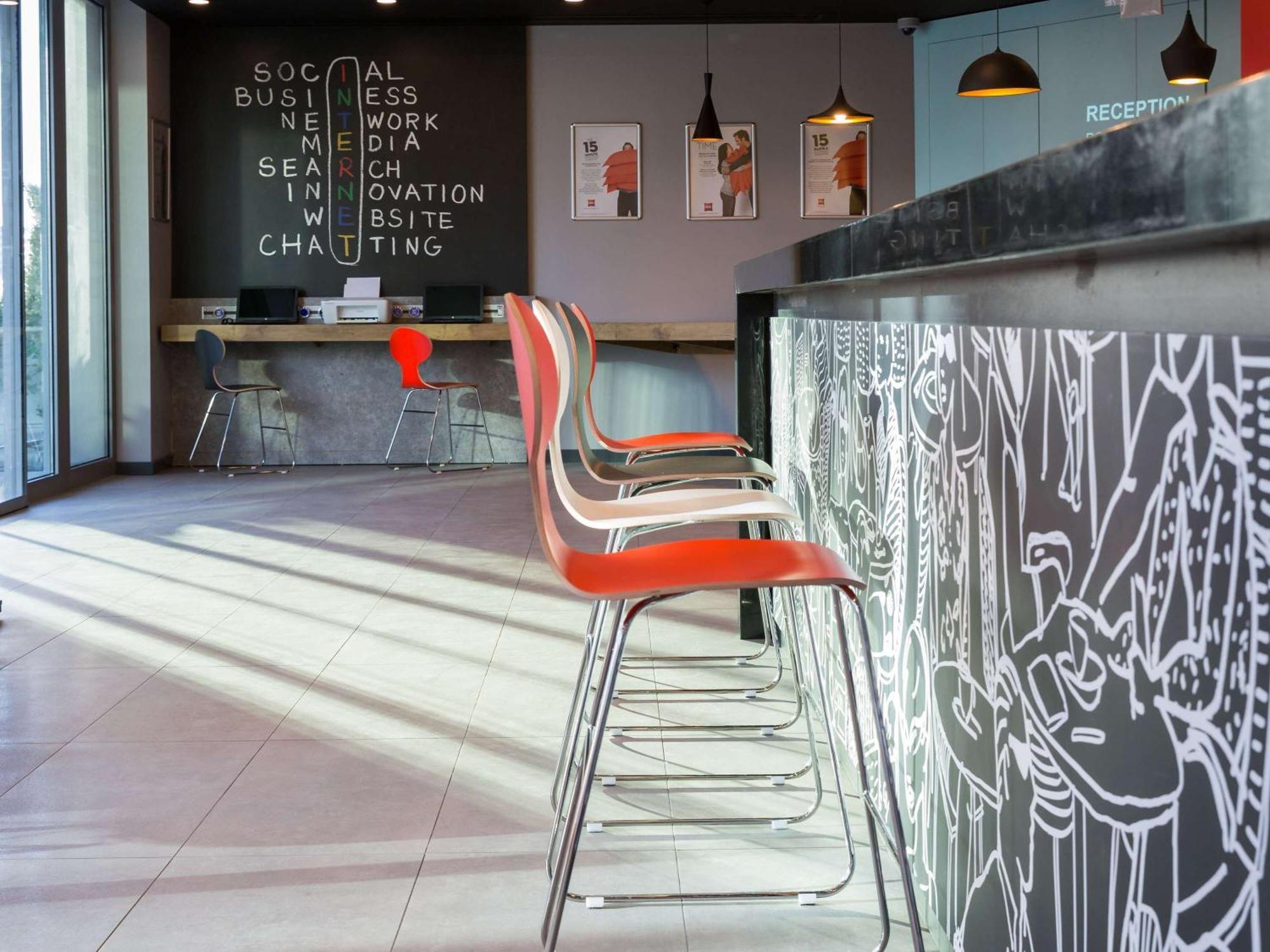Отель Ibis Istanbul West Экстерьер фото