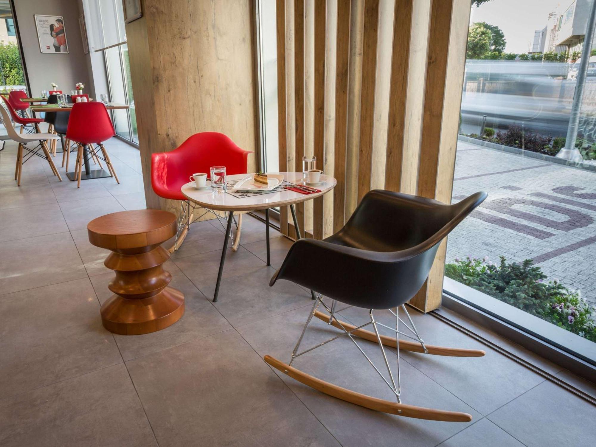 Отель Ibis Istanbul West Экстерьер фото